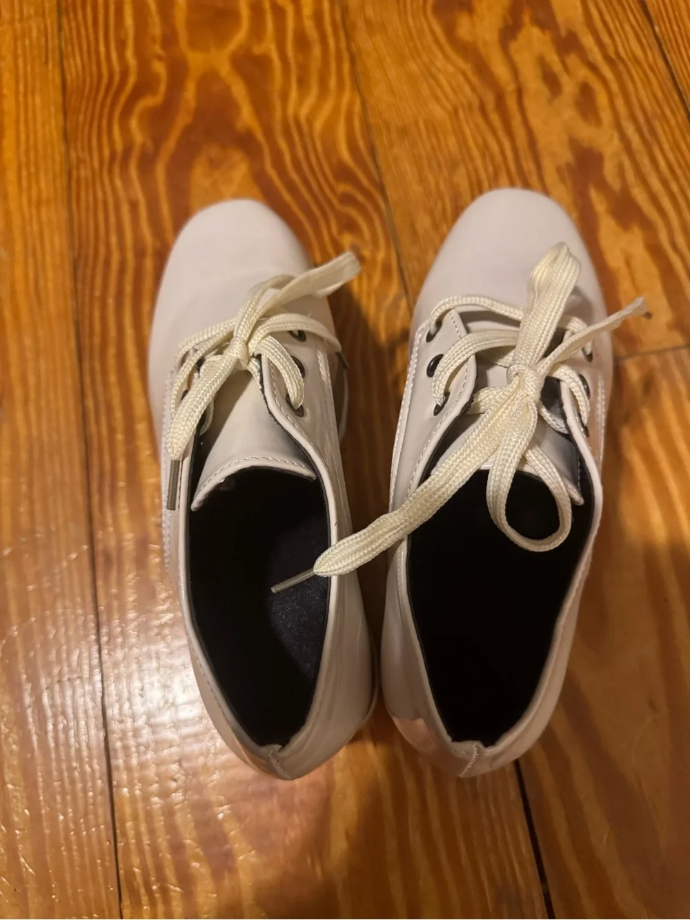 Women’s Cream Platform Lace-Up Oxfords